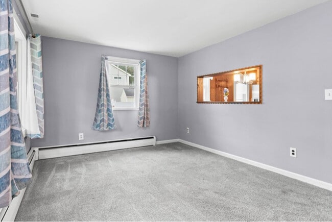 Building Photo - 22 Henry St