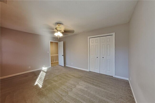 Building Photo - 1059 Rockcrest Dr