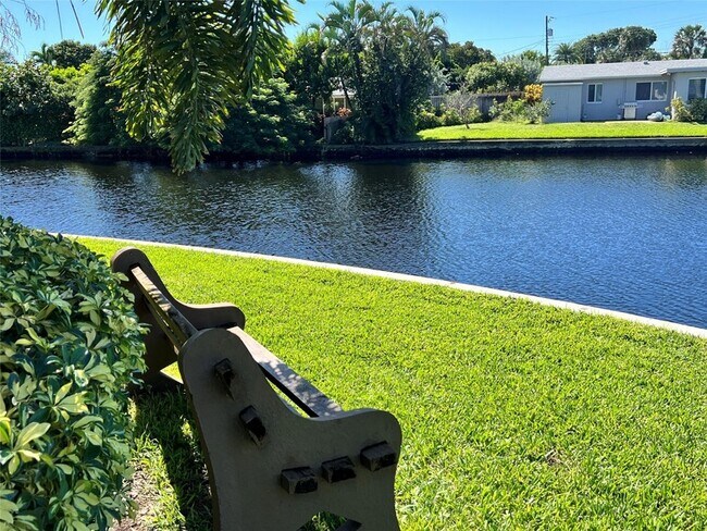 Building Photo - 3004 NE 5th Terrace