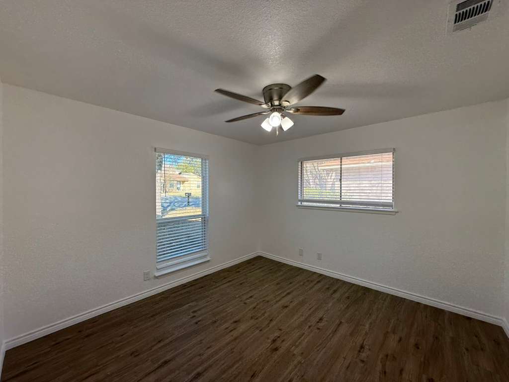 Building Photo - 4510 Briargrove St