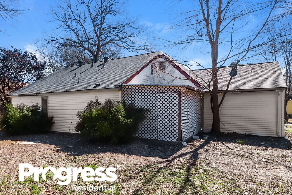 Building Photo - 4426 Spring Harbor Dr