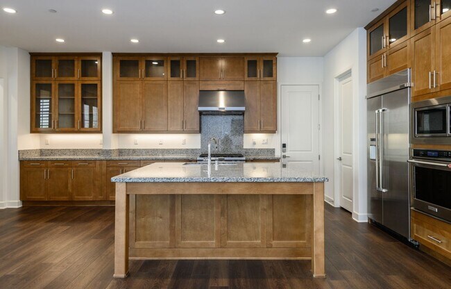 Building Photo - 51 Diamond Flats