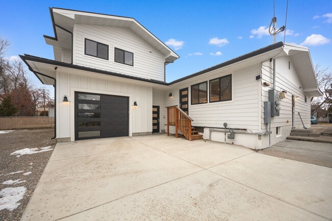 Building Photo - 420 N 6th Ave