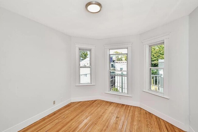 Building Photo - 41 Dix St