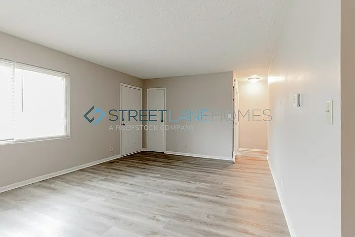 Building Photo - 3704 Erin Dr