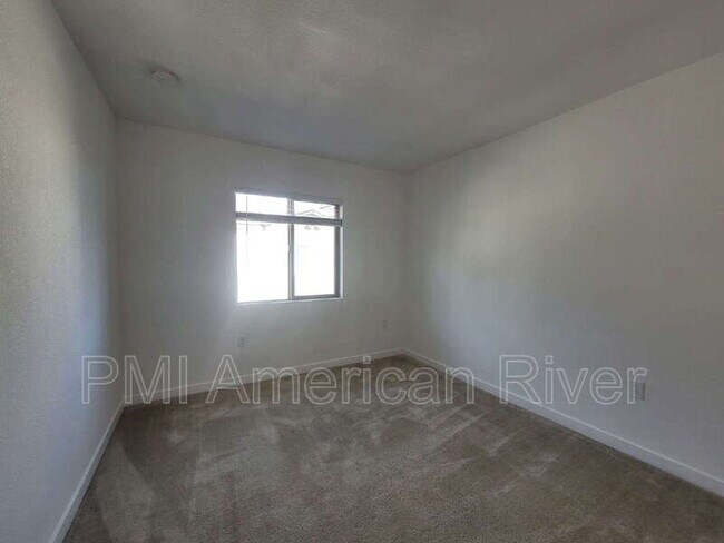 Building Photo - 3007 Mesmerizing Walk