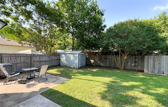 Building Photo - 424 Classen Dr