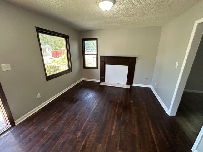 Building Photo - 3Bed 1 bath home north Huntsville