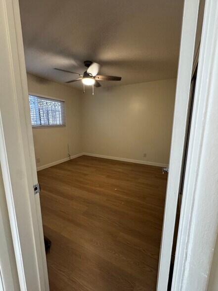 Primary Bedroom fit King bed - 1500 Broadway