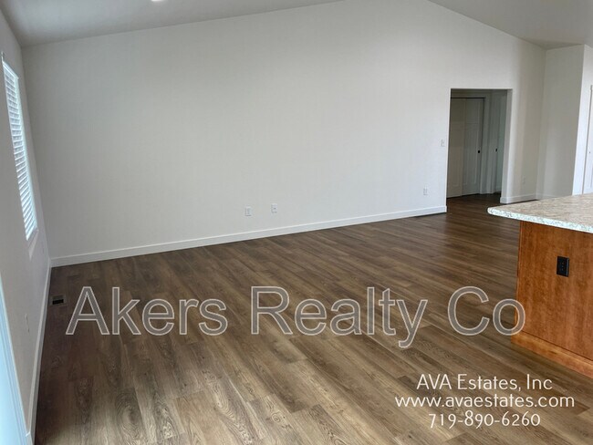 Building Photo - 970 S Coral Pl