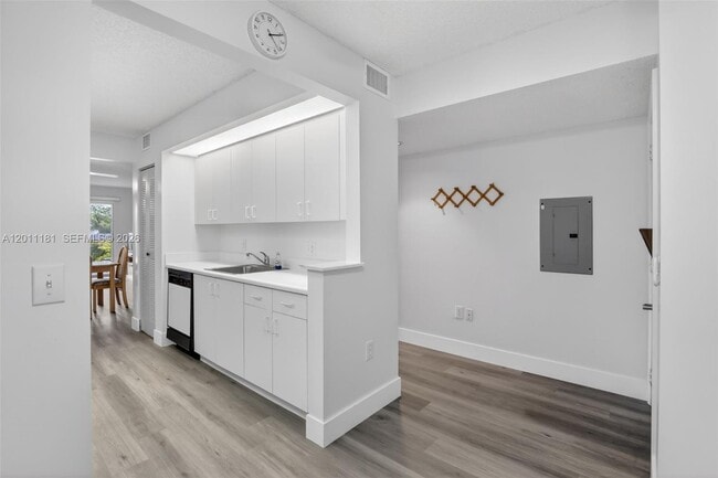Building Photo - 13700 SW 11th St