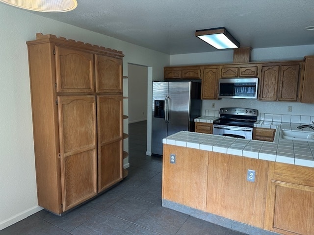 Building Photo - Riverband 4 Bedroom 2.5 Bath Home with Poo...