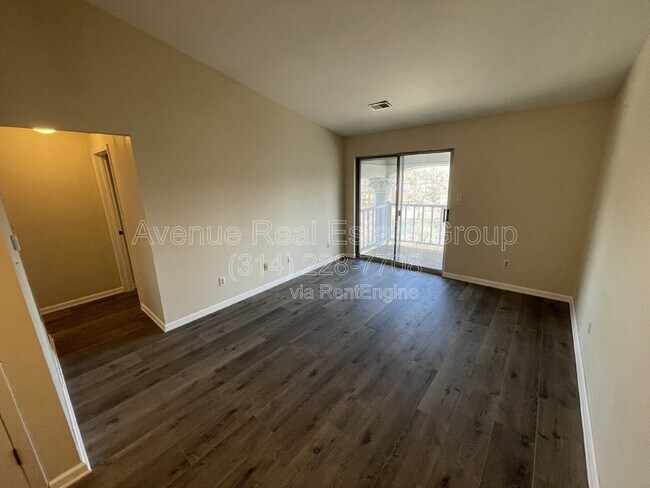 Building Photo - 1231 Creve Coeur Crossing Ln