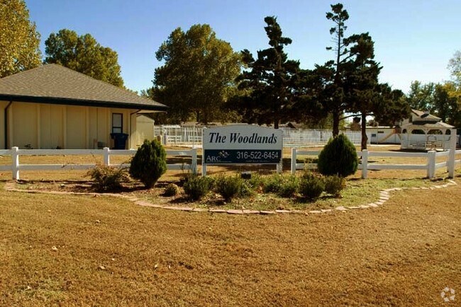 Building Photo - The Woodlands