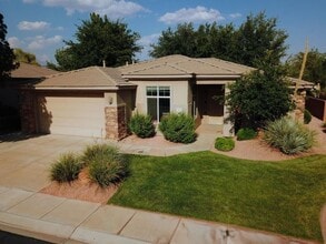 Building Photo - Move-In Ready 3 Bedroom Home in Ivins!