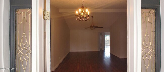 Building Photo - 3559 Pond Ridge Ct W