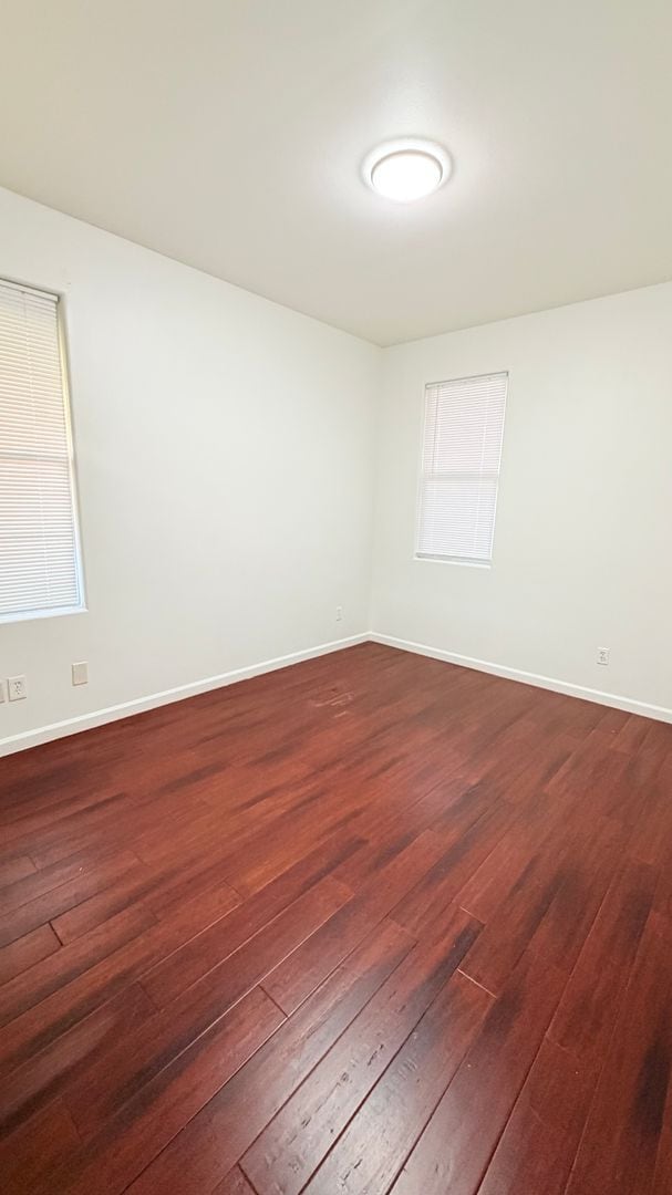 Building Photo - 381 S 37th St