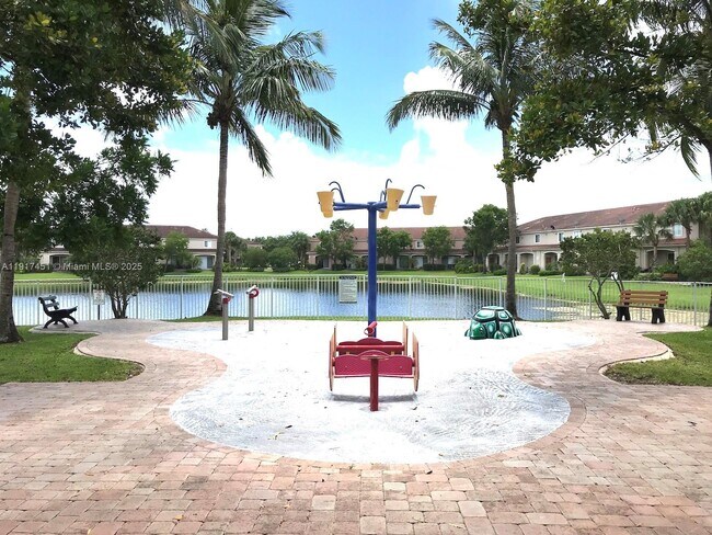 Building Photo - 8233 SW 25th Ct