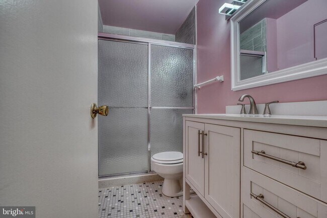 Building Photo - 7304 Park Village Ct
