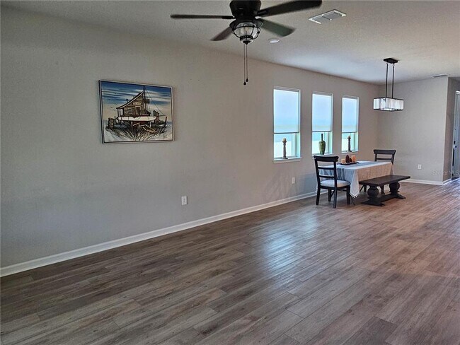 Building Photo - 3776 Maxwell Park Dr