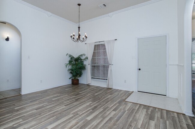 Building Photo - 28610 Hidden Cove Dr