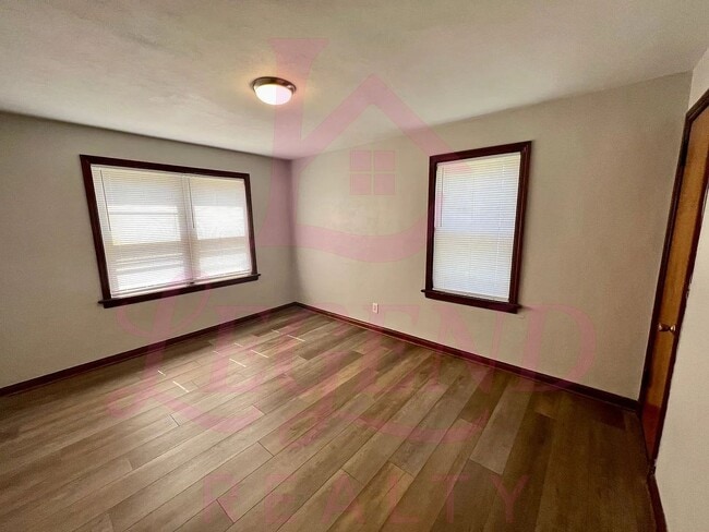 Building Photo - Charming 2 Bedroom Home in Ferguson