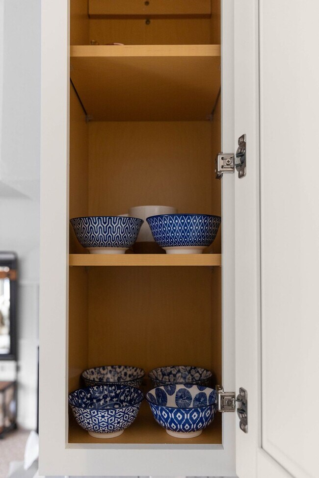 Building Photo - 120 4th Ave N