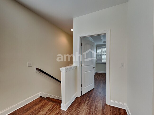 Building Photo - 124 Benjamin Ln