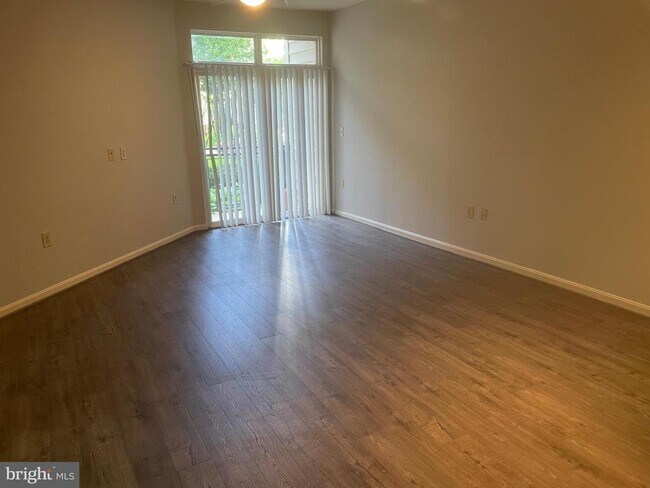 Building Photo - 2665 Prosperity Ave