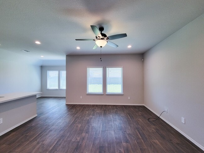 Building Photo - 21344 Pne Ml Dr