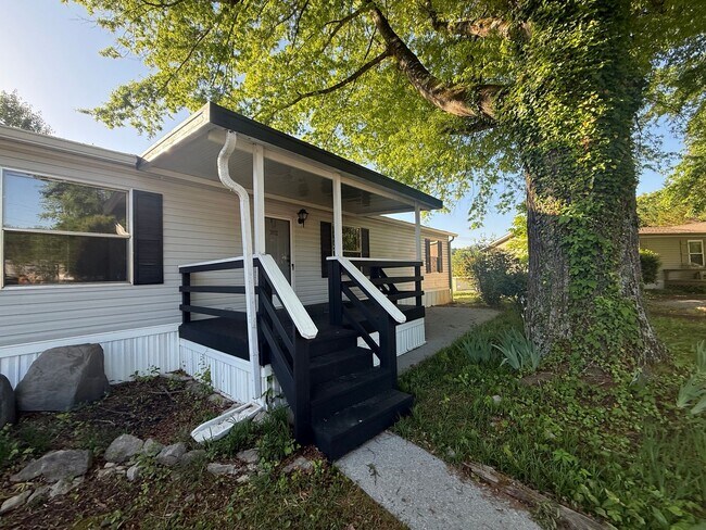 Building Photo - 3602 Wellington Ln