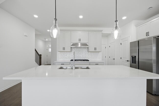 Building Photo - 5574 E Spaniel Dr