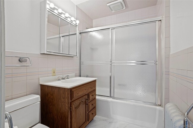 Building Photo - 6 Raven Way