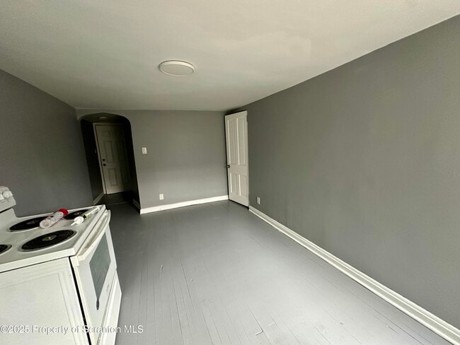 Primary Photo - 306 Wyoming Ave