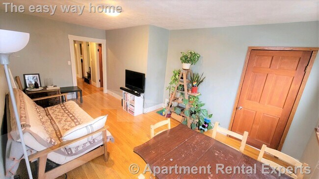 Building Photo - 357 Highland Ave