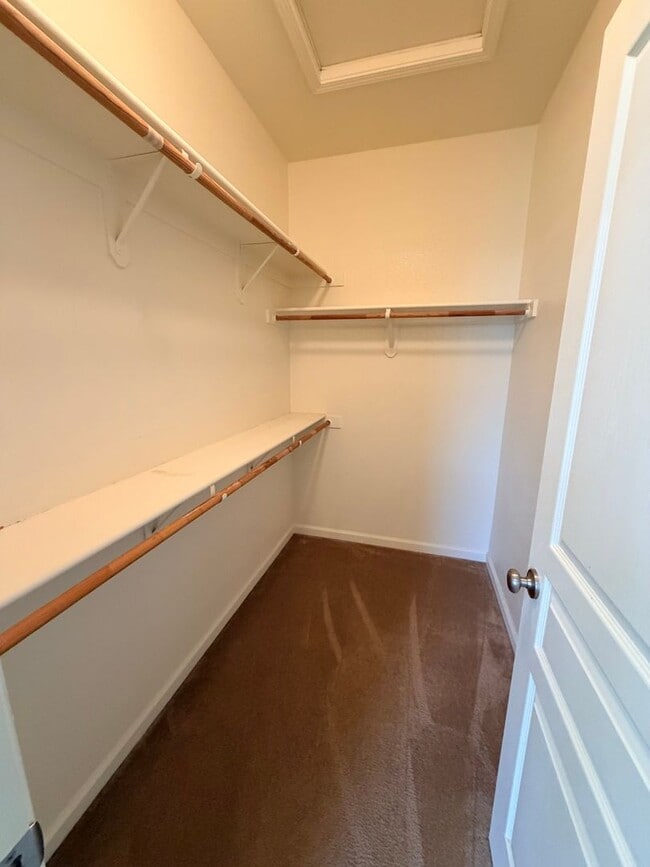 Building Photo - 1146 Oatgrass Way