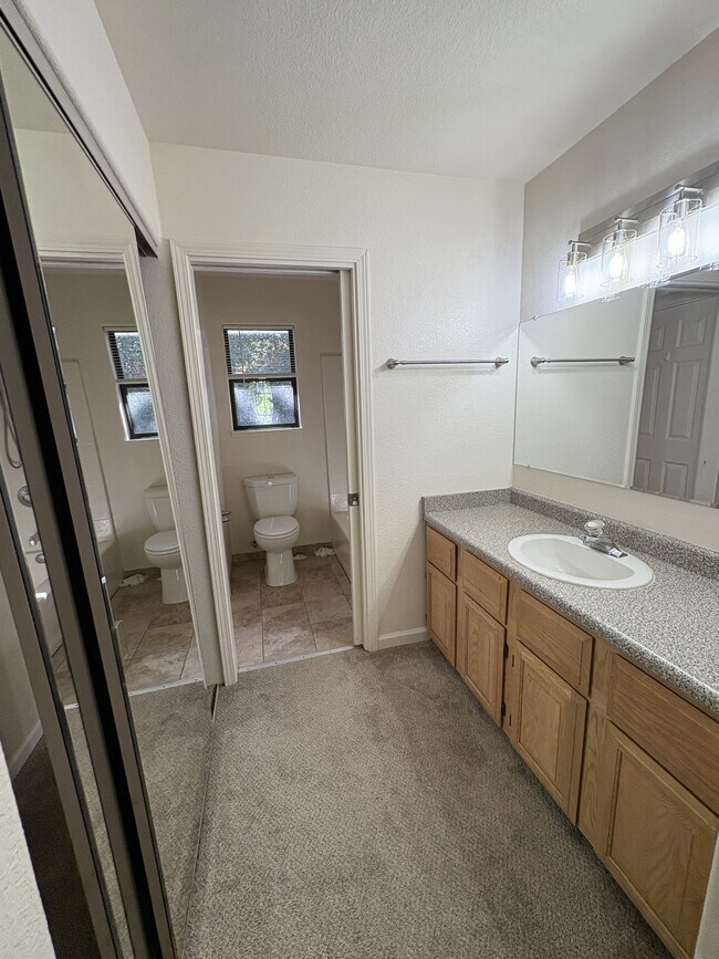 Building Photo - 1748 Mount Olive Dr