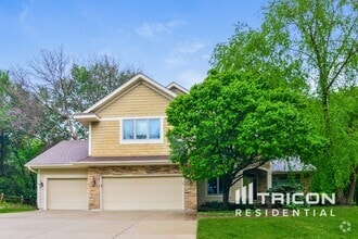 Building Photo - 2520 Christian Dr