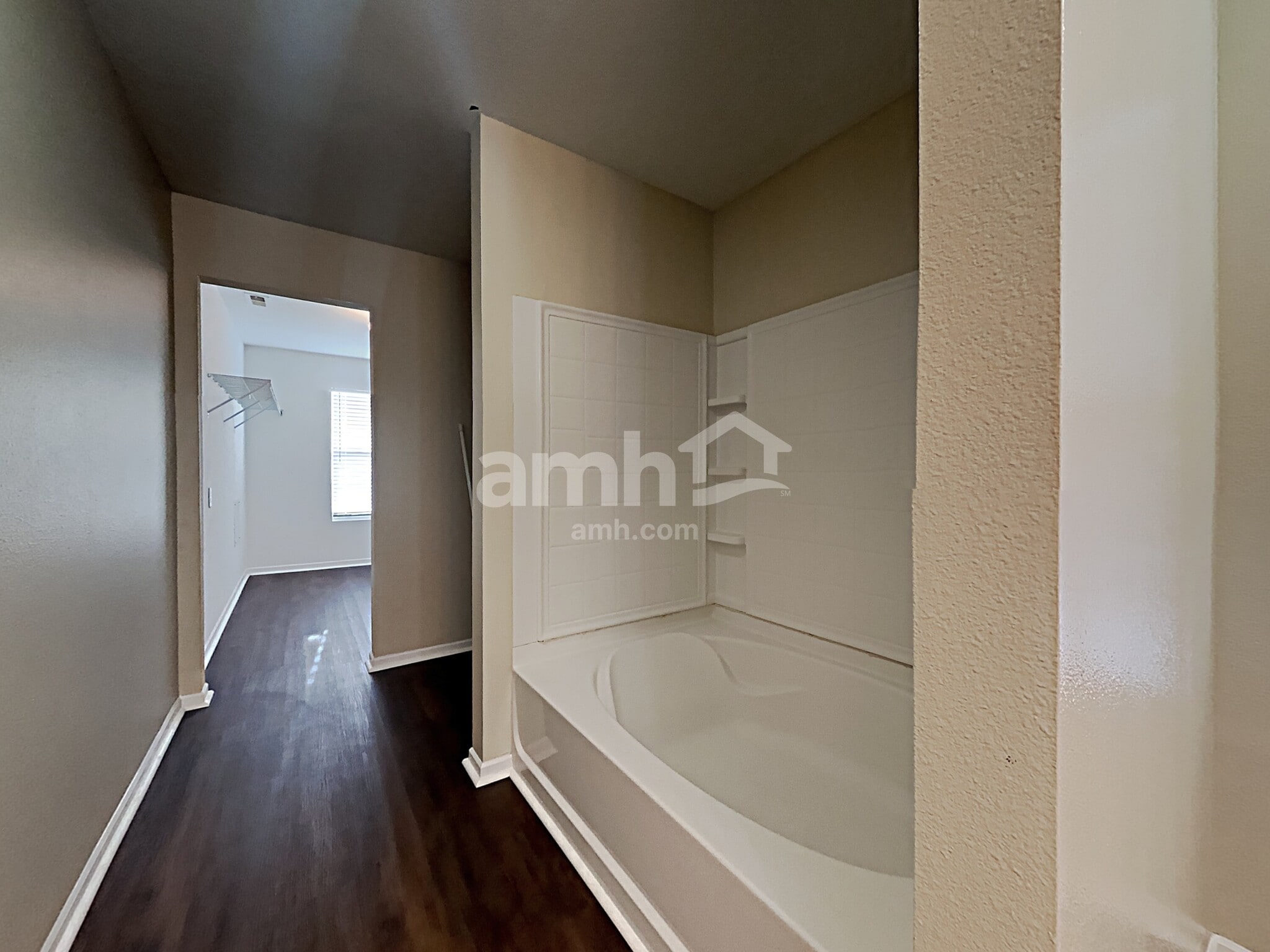 Building Photo - 3118 Hurst St