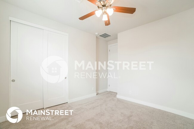 Building Photo - 8615 S 69th Ln