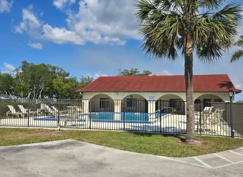 Building Photo - 5807 N Atlantic Ave