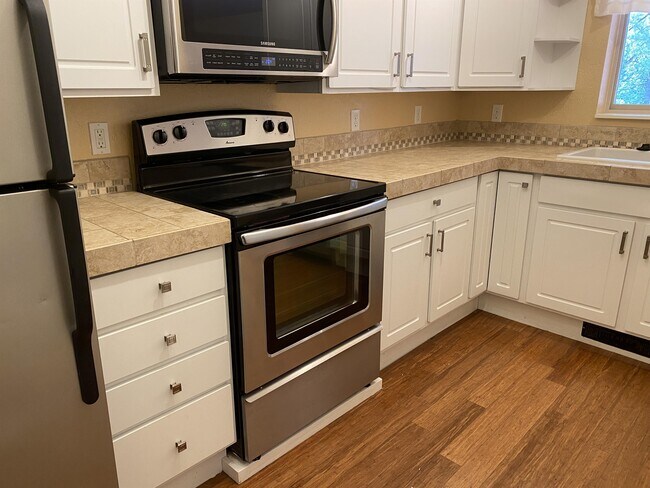 Building Photo - 73 Ace Ct