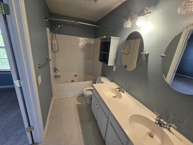 Master bath 3rd floor - 5429 Werburgh St