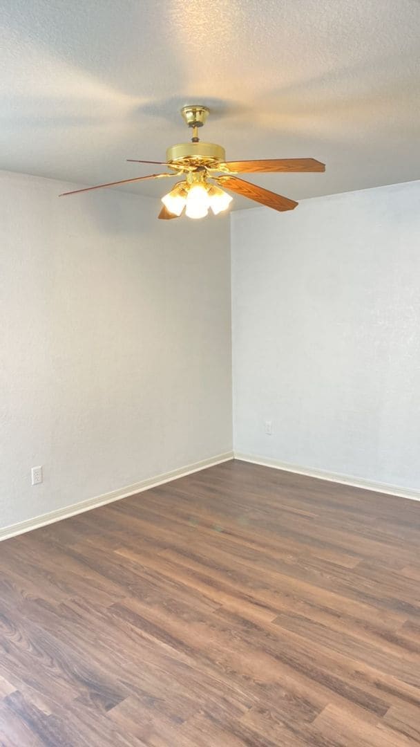 Building Photo - 506 Primrose Dr
