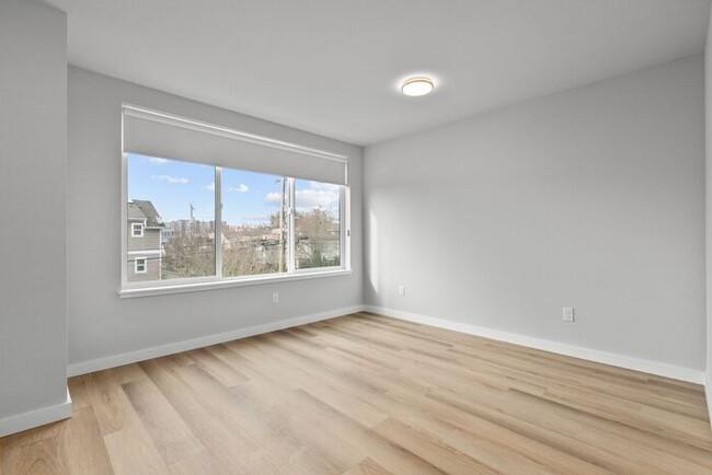 Building Photo - Stunning Brand-New Ballard Townhome with A...