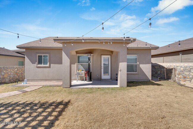 Building Photo - 412 Beech Tree Dr