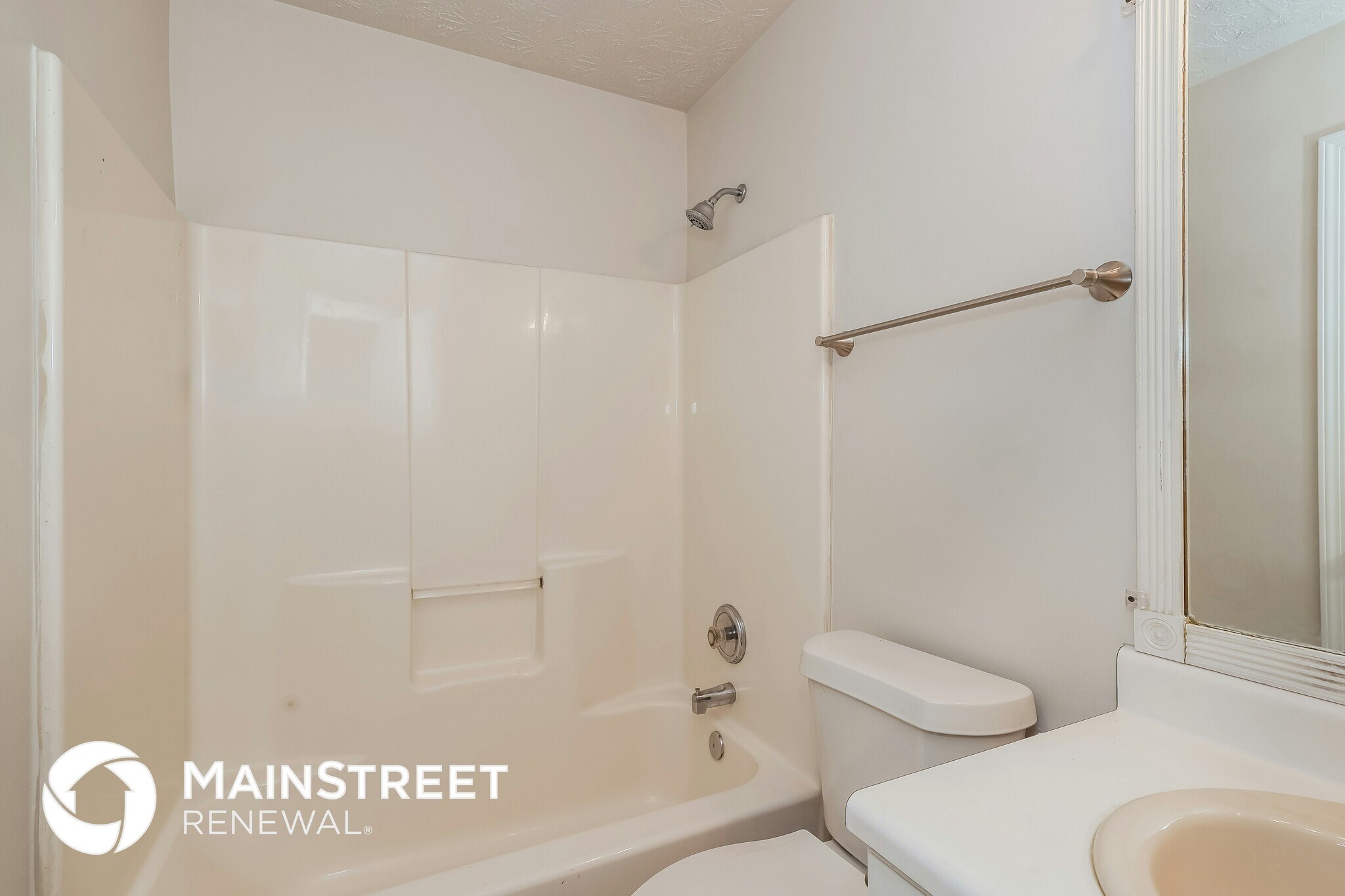 Building Photo - 145 W Village Ct