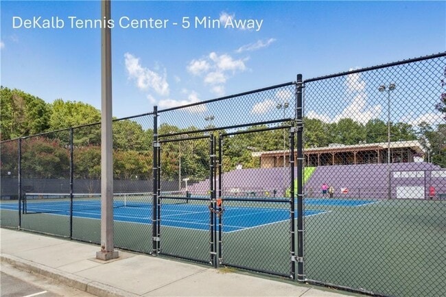 Building Photo - 2090 Emmet Pk Ln