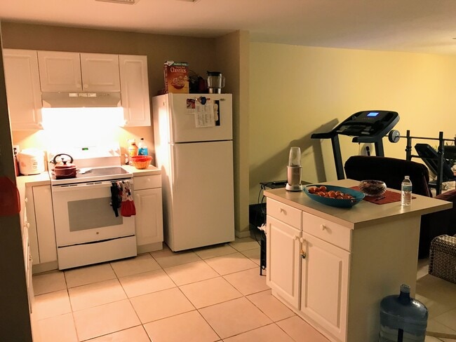 Building Photo - 339 Harry Ave S