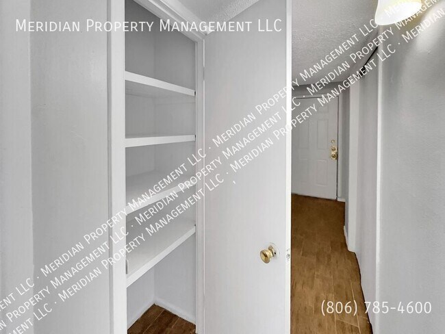 Building Photo - 1712 Elkhart-C